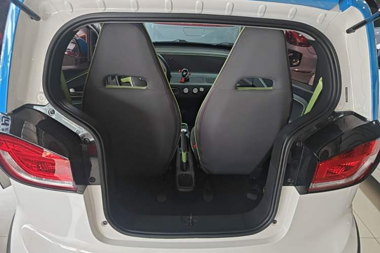 Used Baojun E100 2019 250KM Smart Drive Edition Trunk