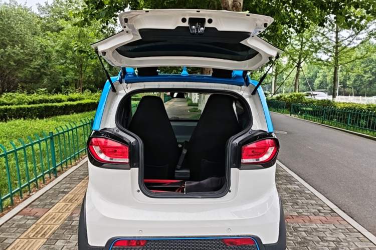Used Baojun E100 2019 250KM Smart Drive Edition Trunk