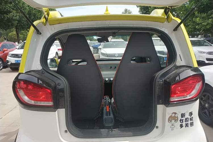 Used Baojun E100 2019 250KM Smart Drive Edition Trunk