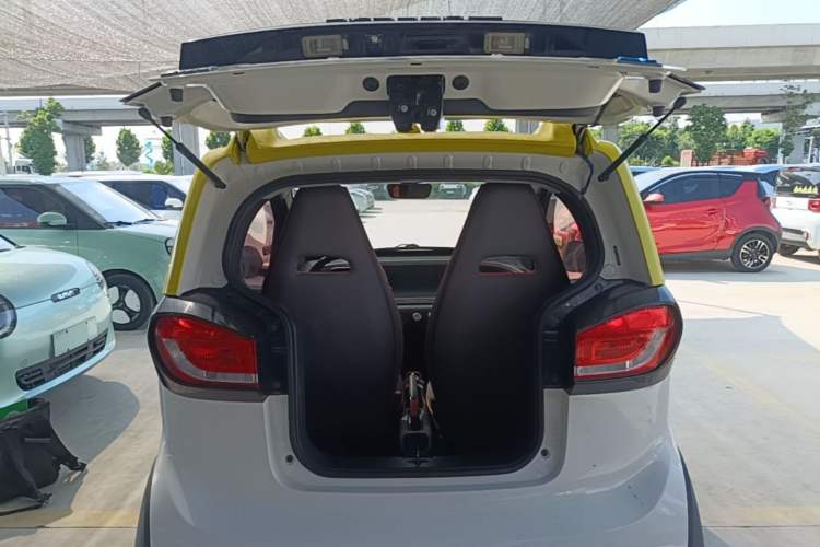 Used Baojun E100 2019 250KM Smart Drive Edition Trunk
