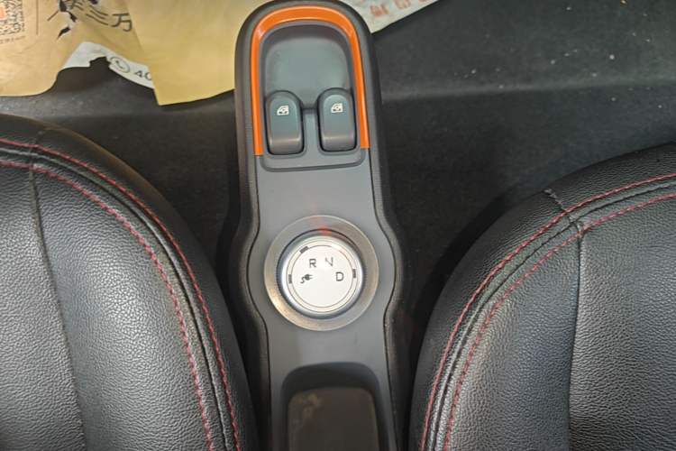Used Baojun E100 2019 250KM Smart Drive Edition Gear Lever
