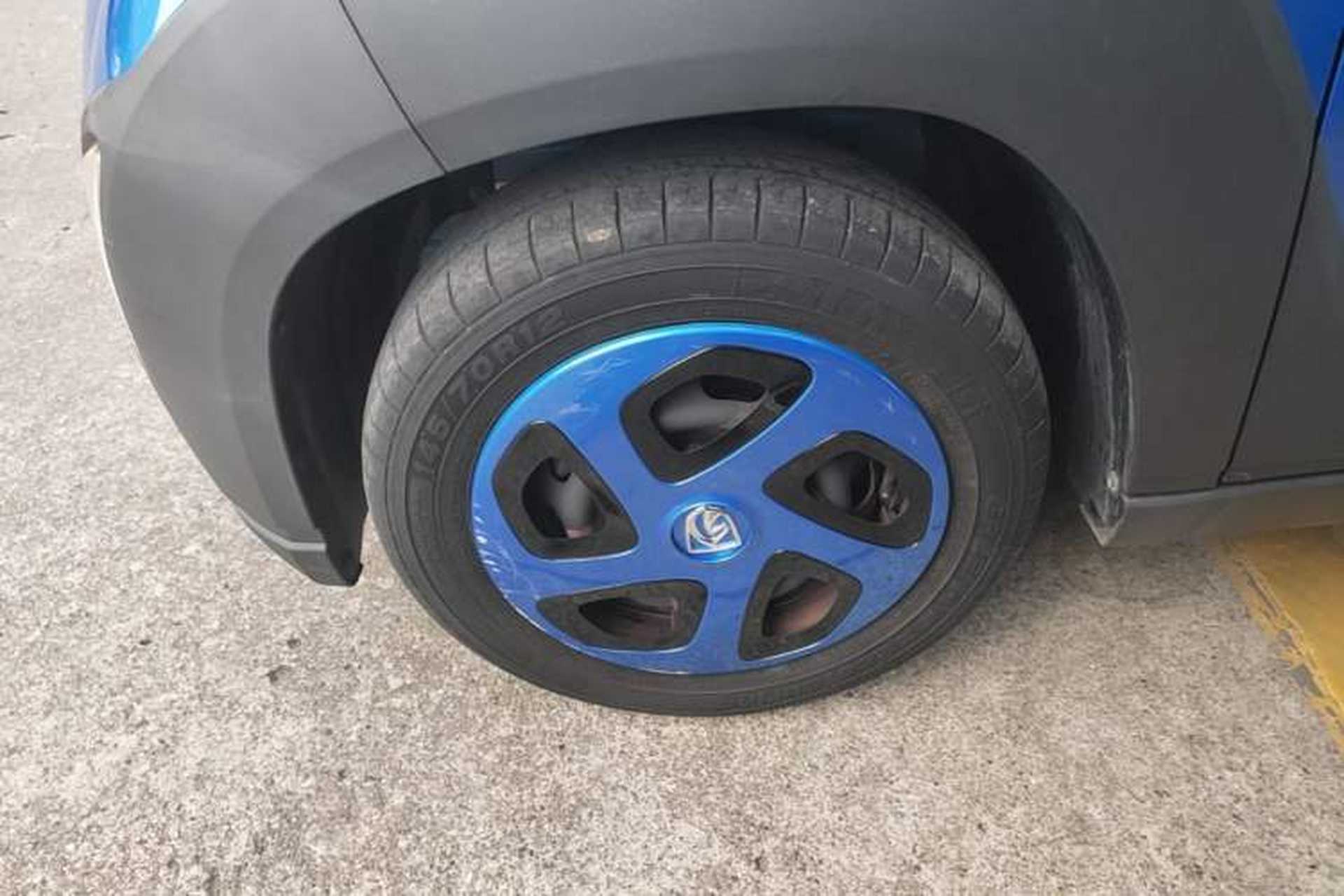 Used Baojun E100 2020 305KM Smart Drive Version Left Front Wheel Hub