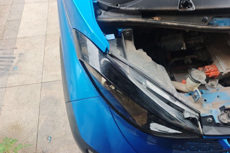 Used Baojun E100 2020 305KM Smart Drive Version Engine Bay Right