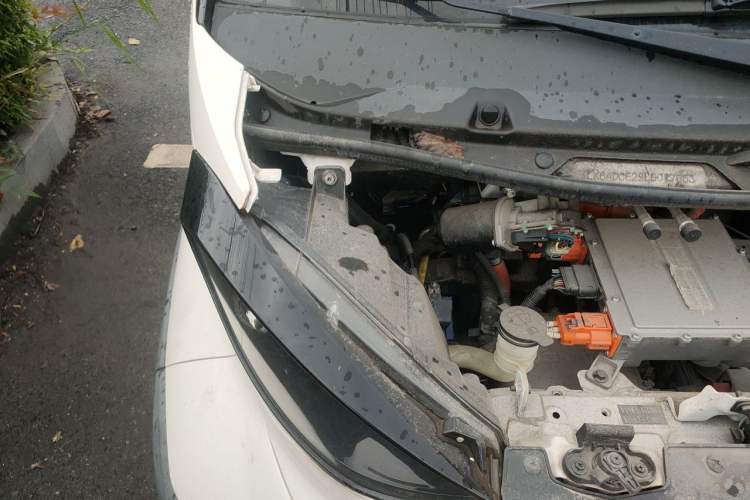 Used Baojun E100 2020 305KM Smart Drive Version Engine Bay Right
