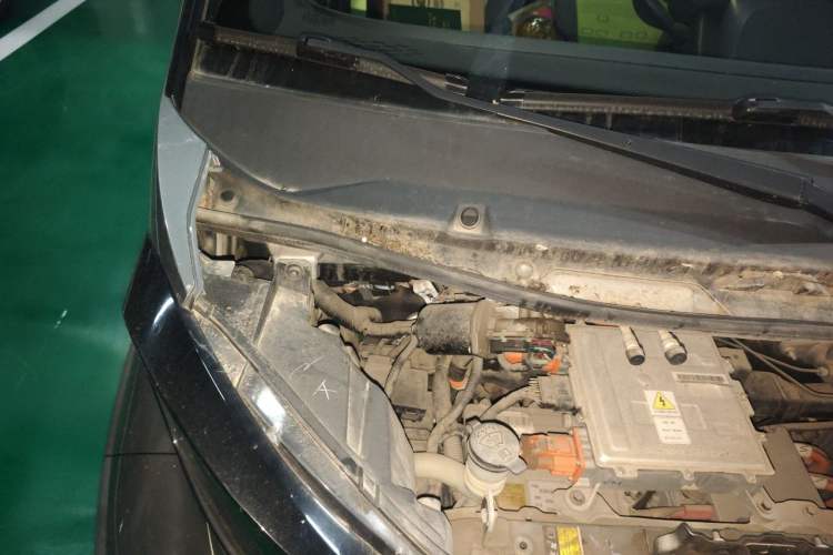 Used Baojun E100 2020 305KM Smart Drive Version Engine Bay Right