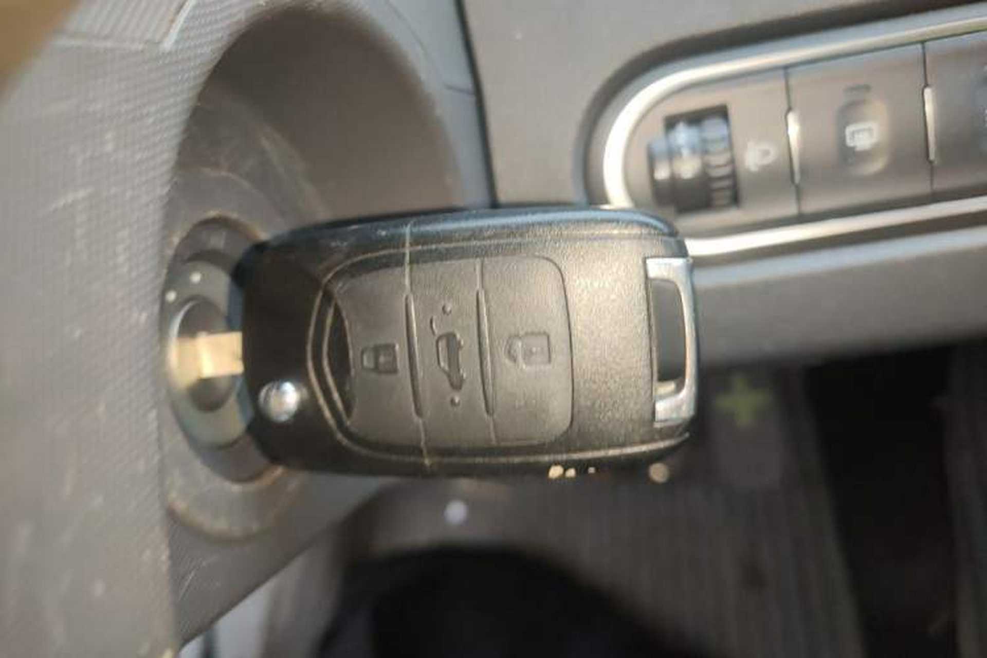 Used Baojun E100 2020 305KM Smart Drive Version Vehicle Key