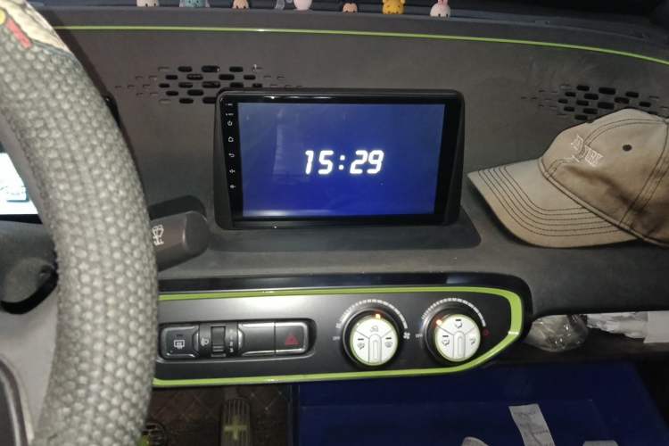 Used Baojun E100 2020 305KM Smart Enjoyment Version Audio And AC Panel