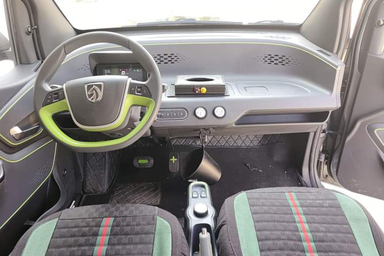 Used Baojun E100 2020 305KM Smart Drive Version Center Console
