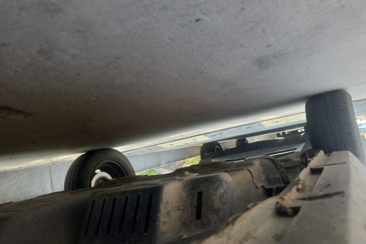 Used Baojun E100 2020 305KM Smart Drive Version Chassis Front Right