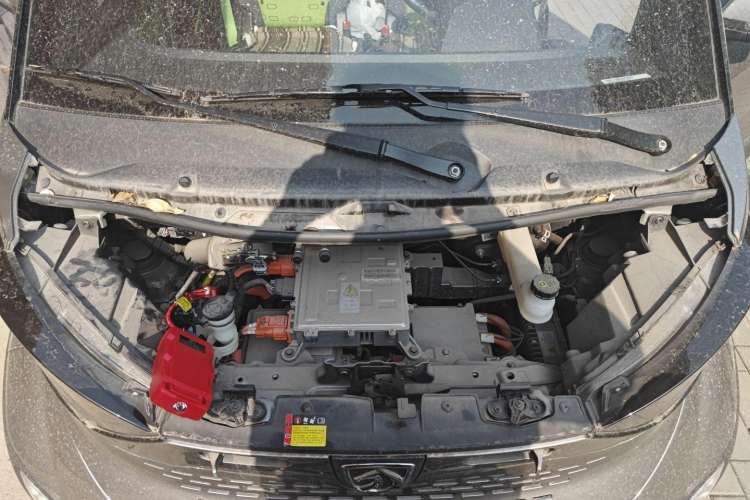 Used Baojun E100 2020 305KM Smart Drive Version Engine Bay
