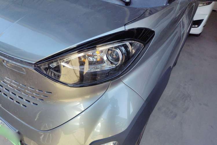 Used Baojun E100 2020 305KM Smart Drive Version Exterior 2