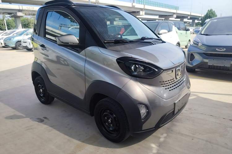 Used Baojun E100 2020 305KM Smart Drive Version Front Right 45 Deg