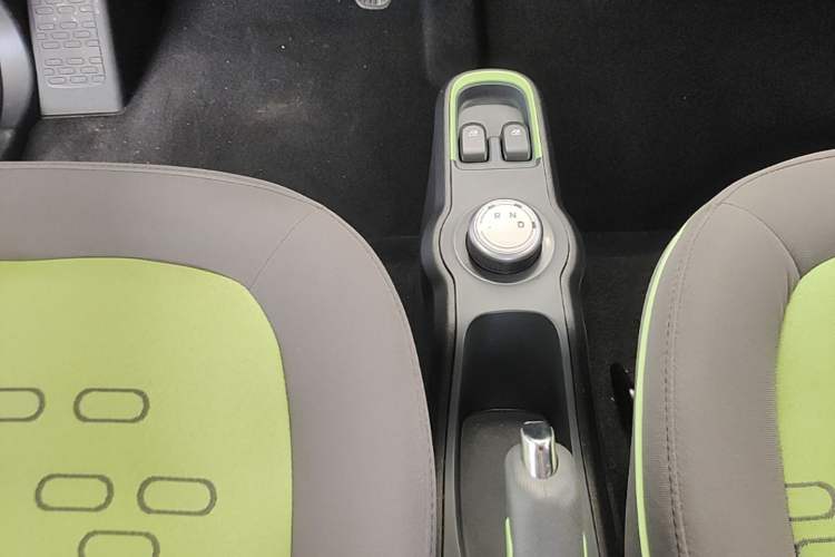 Used Baojun E100 2020 305KM Smart Drive Version Gear Lever
