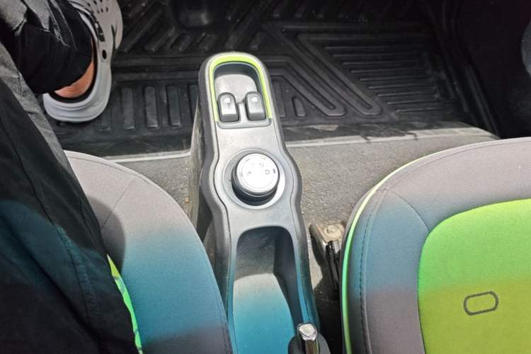 Used Baojun E100 2020 305KM Smart Drive Version Gear Lever