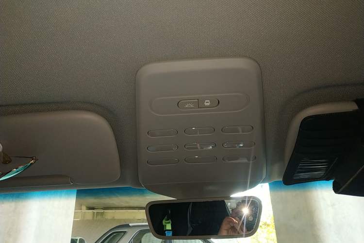 Used Baojun E100 2020 305KM Smart Drive Version Headliner
