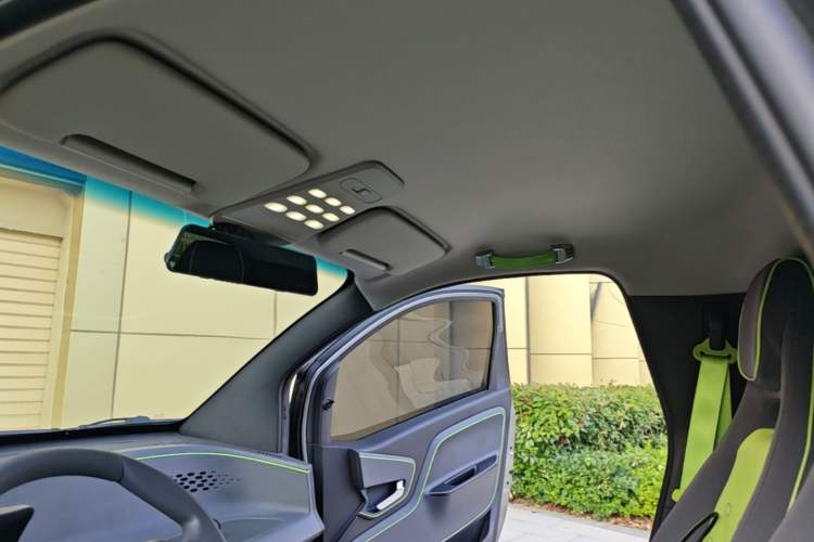 Used Baojun E100 2020 305KM Smart Drive Version Headliner