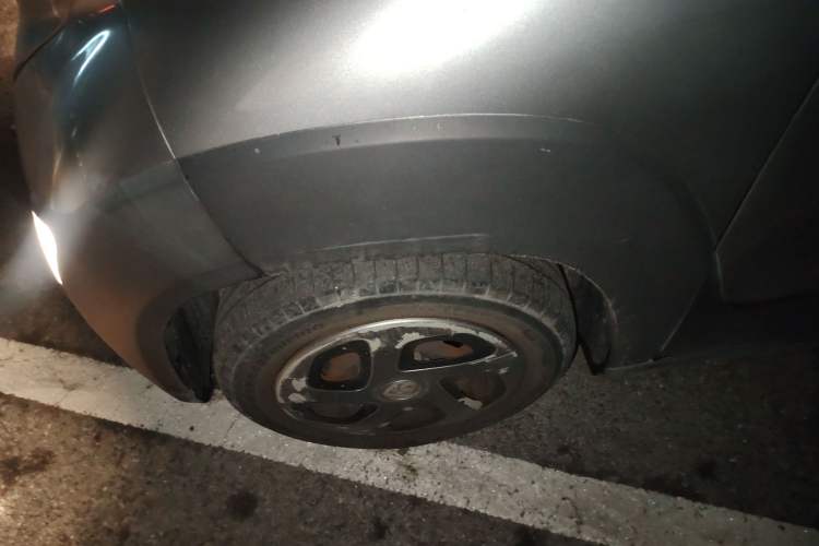Used Baojun E100 2020 305KM Smart Drive Version Left Front Wheel Hub