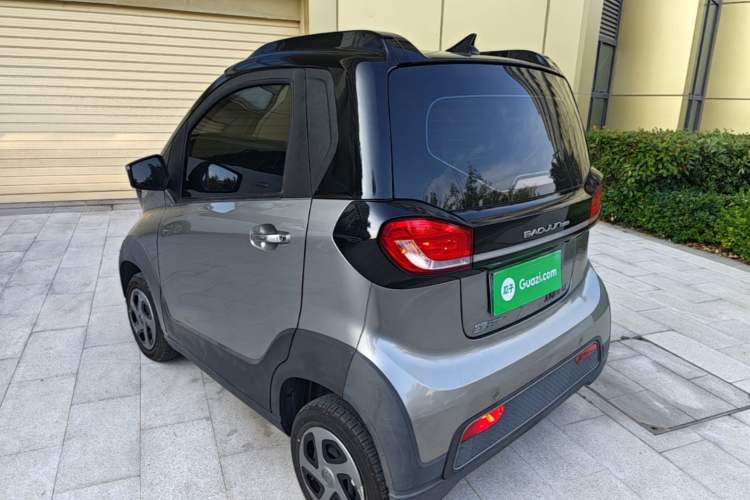 Used Baojun E100 2020 305KM Smart Drive Version Rear Left 45 Deg