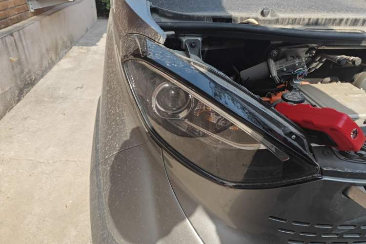 Used Baojun E100 2020 305KM Smart Drive Version Right Front Headlight