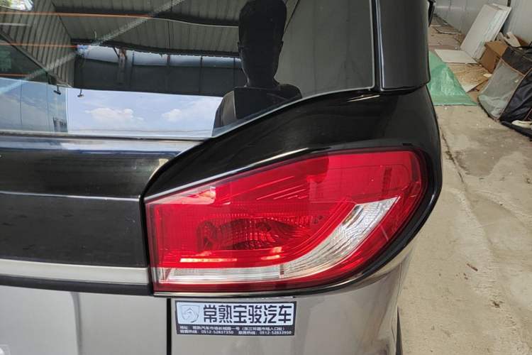 Used Baojun E100 2020 305KM Smart Drive Version Right Rear Taillight