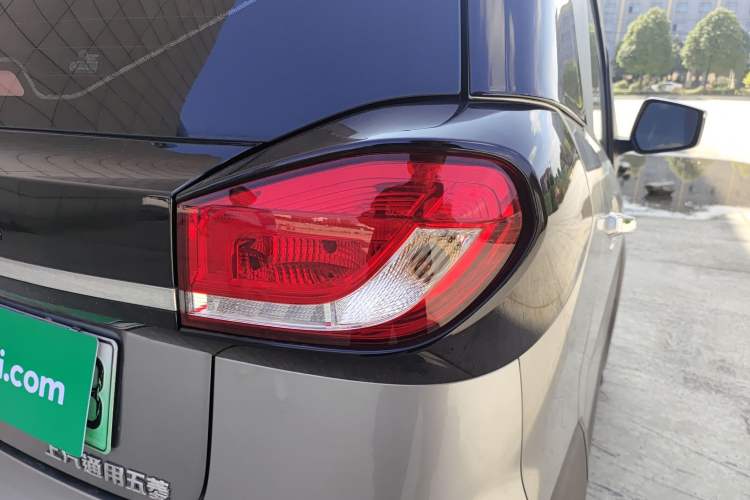 Used Baojun E100 2020 305KM Smart Drive Version Right Rear Taillight