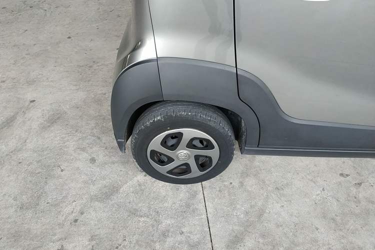 Used Baojun E100 2020 305KM Smart Drive Version Right Rear Wheel Hub