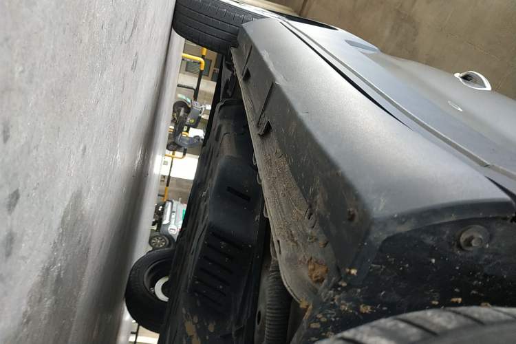 Used Baojun E100 2020 305KM Smart Drive Version Right Side Sill