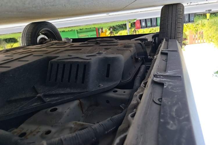 Used Baojun E100 2020 305KM Smart Drive Version Right Side Sill