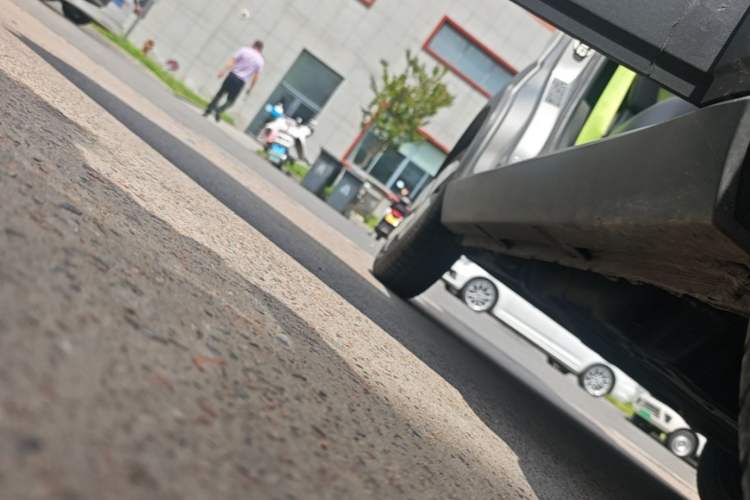 Used Baojun E100 2020 305KM Smart Drive Version Right Side Sill