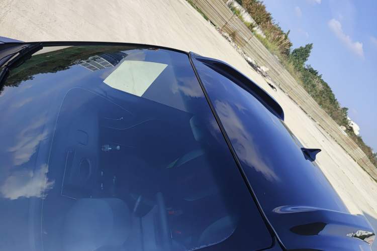 Used Baojun E100 2020 305KM Smart Drive Version Roof