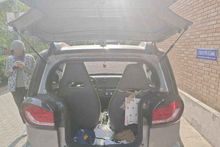 Used Baojun E100 2020 305KM Smart Drive Version Trunk