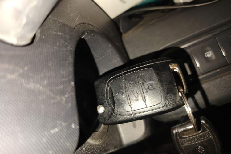 Used Baojun E100 2020 305KM Smart Drive Version Vehicle Key
