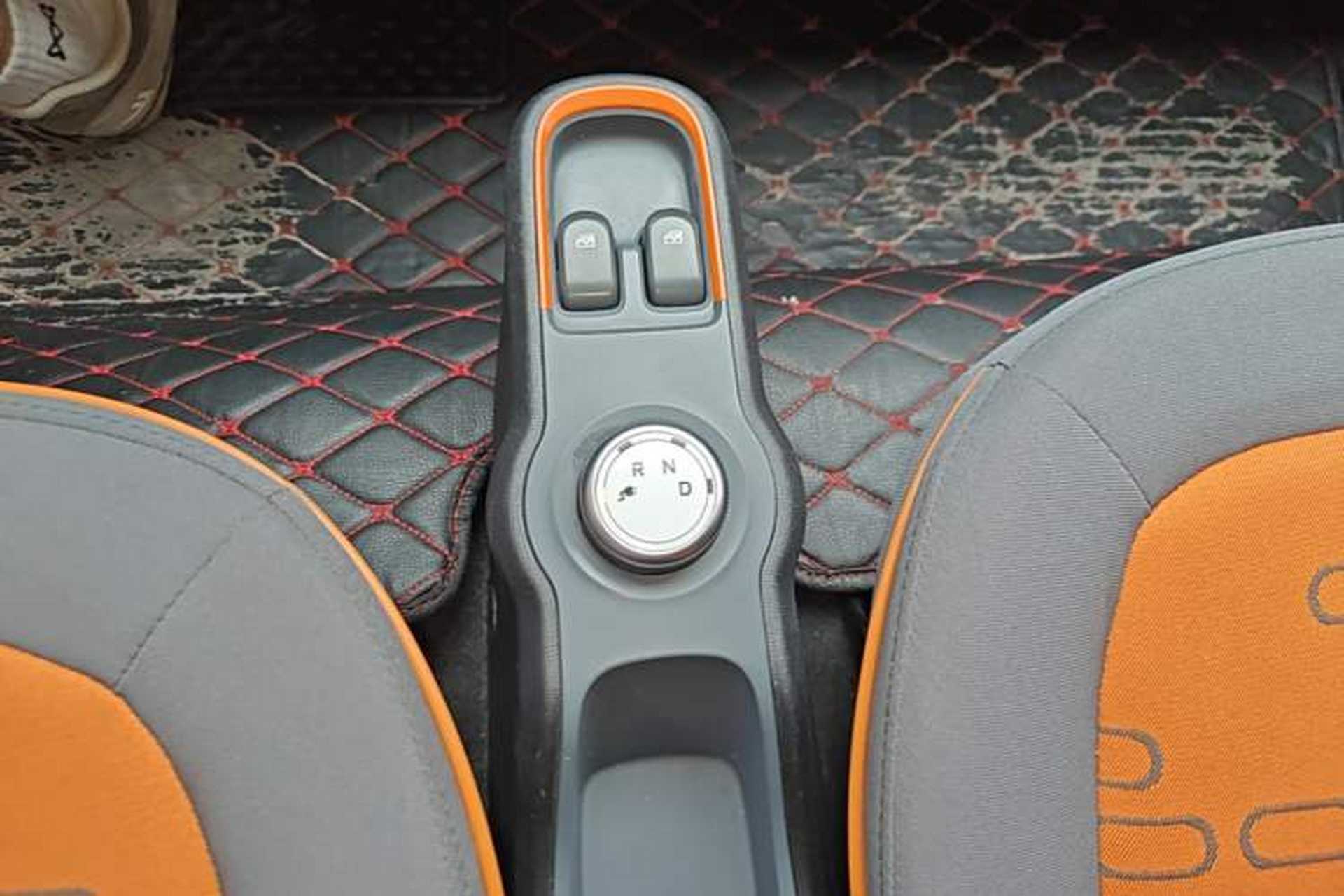 Used Baojun E100 2020 305KM Smart Drive Version Gear Lever