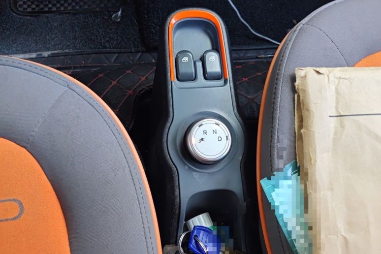 Used Baojun E100 2020 305KM Smart Drive Version Gear Lever