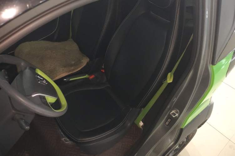 Used Baojun E100 2020 305KM Smart Drive Version Left Front Seat