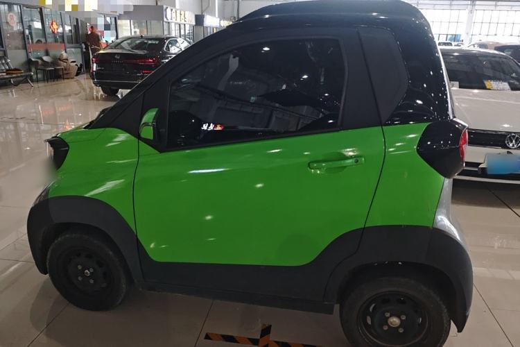 Used Baojun E100 2020 305KM Smart Drive Version Left Side