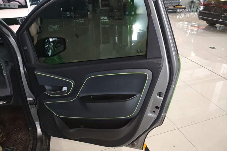 Used Baojun E100 2020 305KM Smart Drive Version Right Front Door Interior