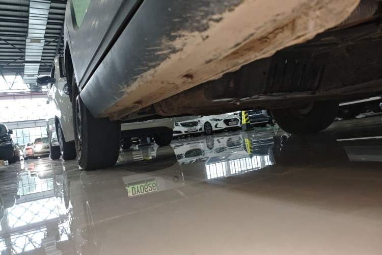 Used Baojun E100 2020 305KM Smart Drive Version Right Side Sill