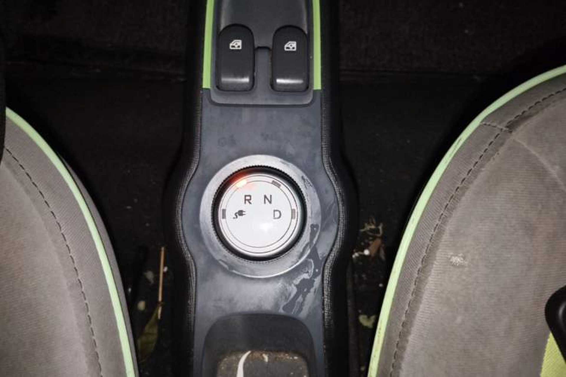 Used Baojun E100 2020 305KM Smart Drive Version Gear Lever