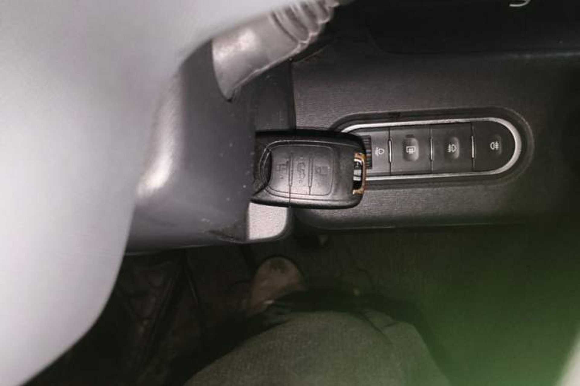 Used Baojun E100 2020 305KM Smart Drive Version Vehicle Key