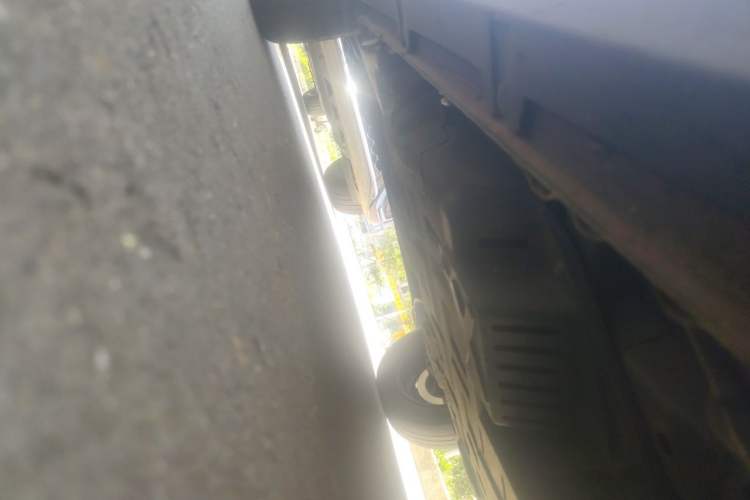 Used Baojun E100 2020 305KM Smart Drive Version Chassis Front Right