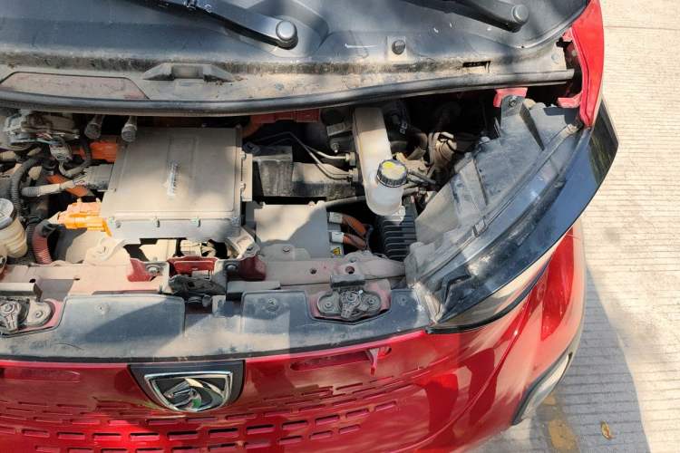 Used Baojun E100 2020 305KM Smart Drive Version Engine Bay Left