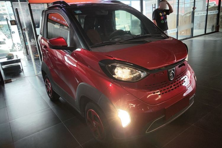 Used Baojun E100 2020 305KM Smart Drive Version Front Right 45 Deg
