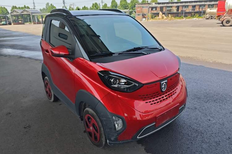 Used Baojun E100 2020 305KM Smart Drive Version Front Right 45 Deg