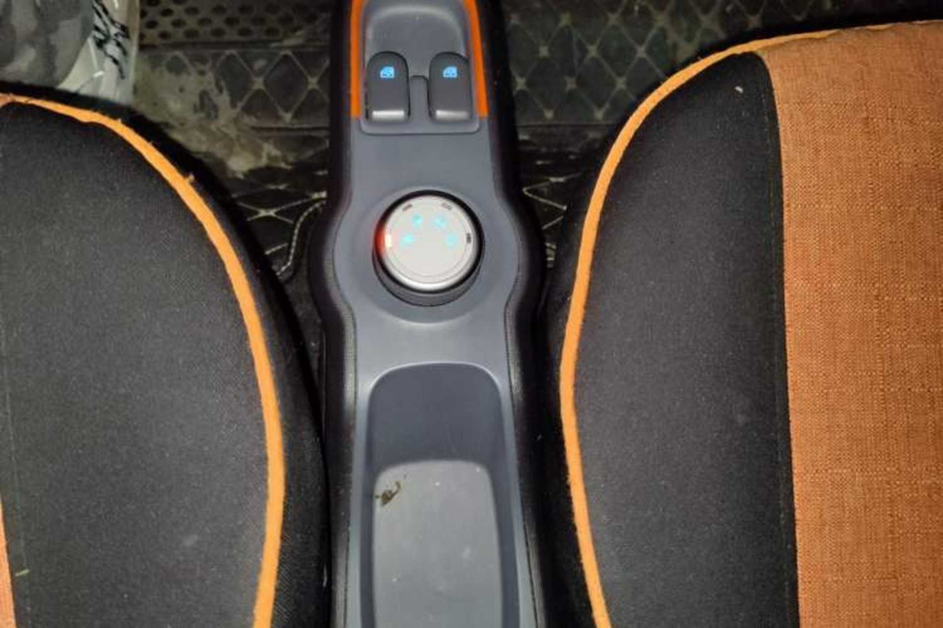 Used Baojun E100 2020 305KM Smart Drive Version Gear Lever