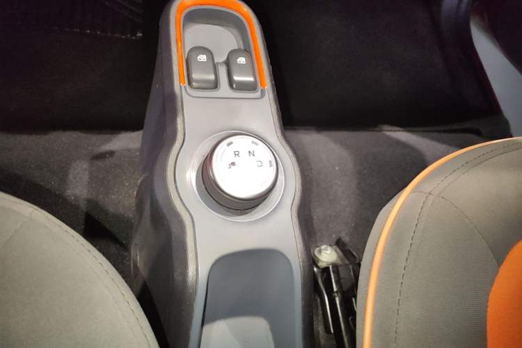 Used Baojun E100 2020 305KM Smart Drive Version Gear Lever