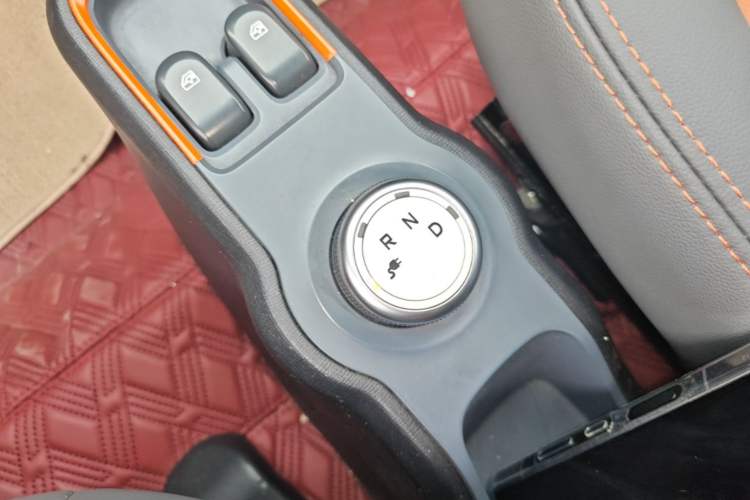 Used Baojun E100 2020 305KM Smart Drive Version Gear Lever