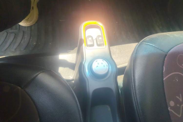 Used Baojun E100 2020 305KM Smart Drive Version Gear Lever