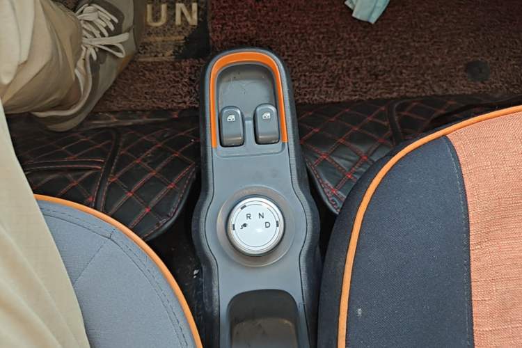 Used Baojun E100 2020 305KM Smart Drive Version Gear Lever