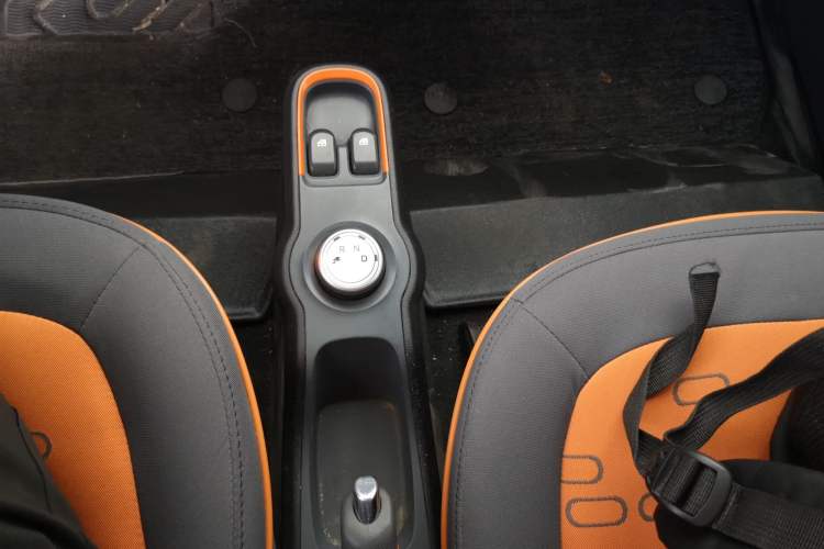 Used Baojun E100 2020 305KM Smart Drive Version Gear Lever